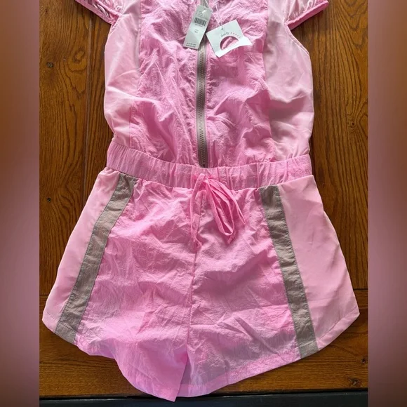 🆕 Daily Practice Puff Sleeve Front Zip Pink and Tan Short Sleeve Romper - Picture 9 of 13